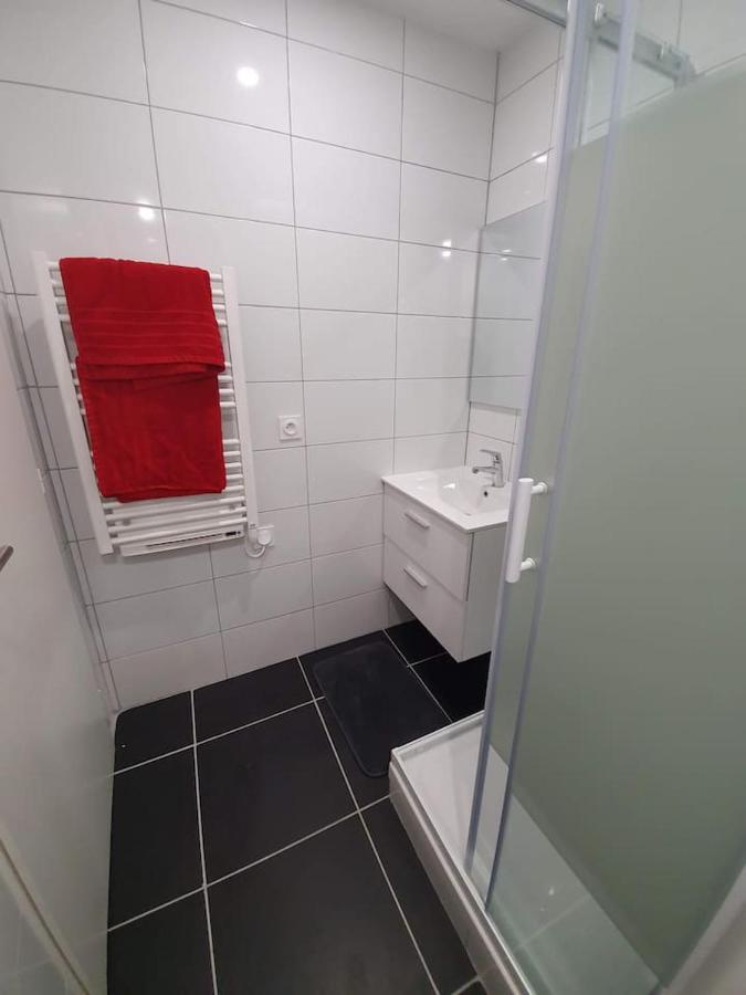 Charmant Petit F1 Apartment Tain-l'Hermitage Exterior photo